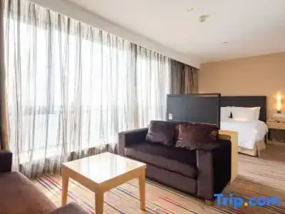 Holiday Inn Express City Center - 33