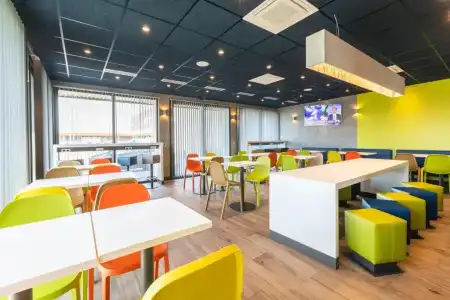 Ibis Budget Rennes Route de Lorient - 9