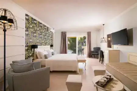 Neikos Luxury Suites - 50