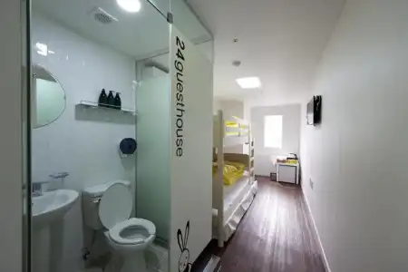 24 Guesthouse Myeongdong Town - 39