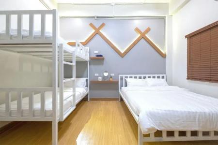 BED Friends Poshtel - 59