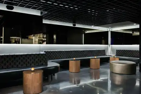 Omni Houston - 1