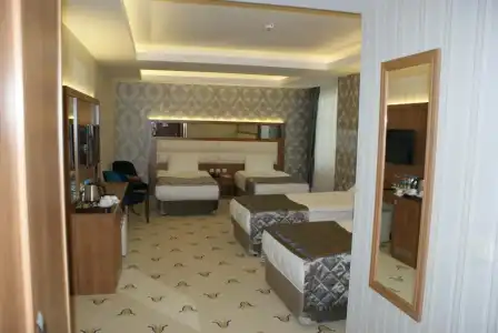 Carmine Otel - 21