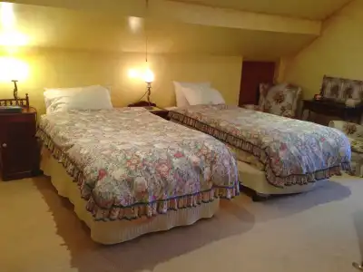 Buxton Manor - 3