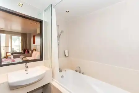 ASHLEE Hub Patong - 10