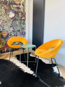 Prado Next Door - 16