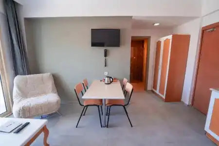 Alenz Suite - 51