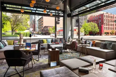 Moxy Chicago Downtown - 30
