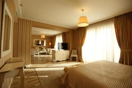 Palace & Spa - 4
