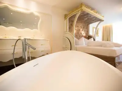 Alpenlove - Adult SPA - 108