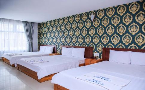 Thien Nga Family - 1