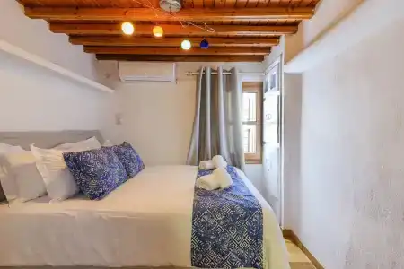 Dimele Rooms & Studios - 201