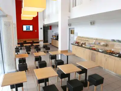 Ibis Budget Augsburg City - 12