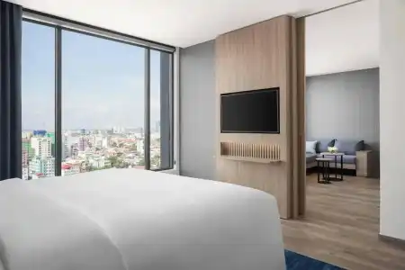 Courtyard by Marriott Phnom Penh - 98