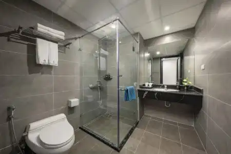 Sq Hang Gai & Spa - 90