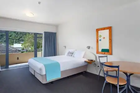 Awa Motel - 88