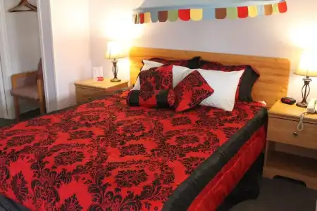 Sage Hills Motel - 2