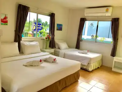 J Holiday Inn - 2