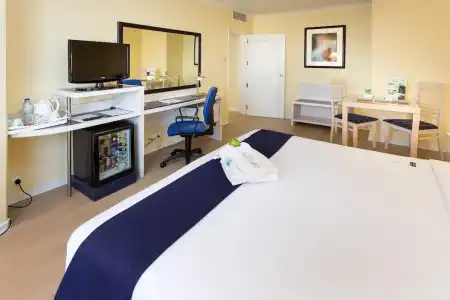 Holiday Inn Lisbon by IHG - 89