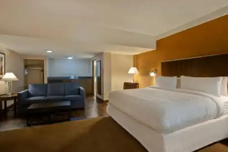 Four Points By Sheraton Peoria - 60