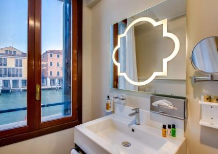 BW Premier Collection CHC Continental - 32