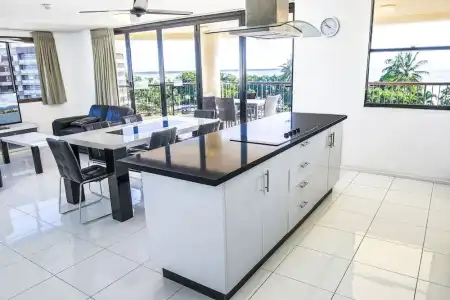 Cairns Aquarius - 138