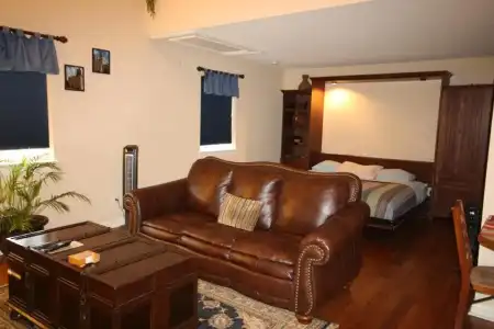 Woodrow House Bed & Breakfast - 6