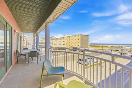 Coliseum Ocean Resort - 32