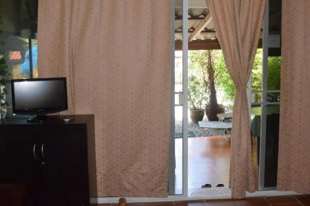 Sanuk bungalows - 14