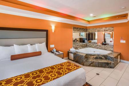 Rodeway Inn & Suites Pasadena - 34