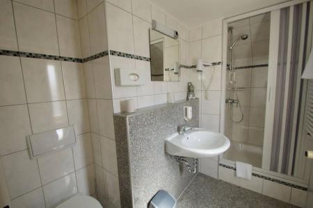 Airport Filder Post - 7