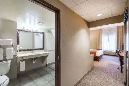 Comfort Suites Austin Airport - 50