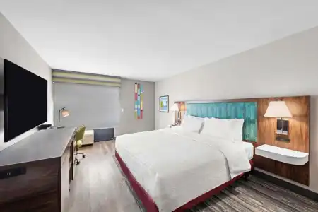 Hampton Inn by Hilton Los Angeles Airport - 25