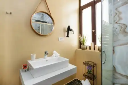 Diamond Luxury Suites - 28