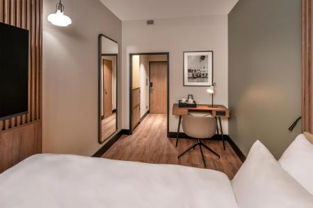 Astor Kiel by Campanile - 50