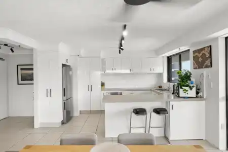 Gemini Court Holiday Apartments - 575