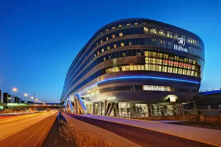 Hilton Frankfurt Airport - 35