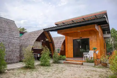 Lanta Wild Beach Resort - 18