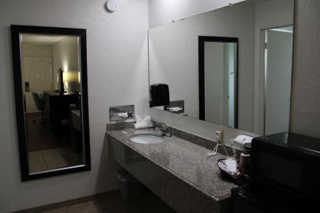 Pine Tree Inn - 22