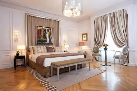 Majestic - SPA Champs Elysées - 74
