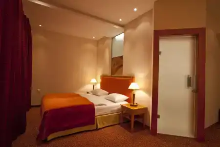 Amber Spa Boutique - 5
