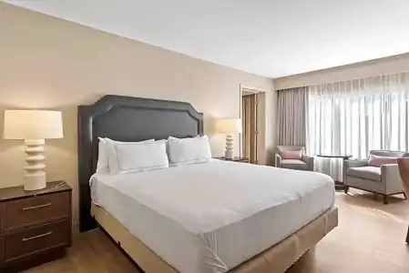 DoubleTree by Hilton Columbus - 71