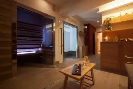 Tasso Suites & Spa - 11