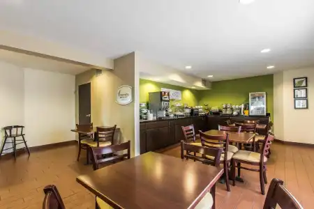 Quality Inn Memphis - 38