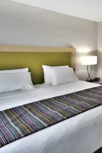 Country Inn & Suites by Radisson, Springfield Southeast - 25