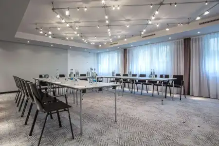 Radisson Blu, - 17