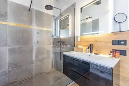 LÜTTES Loft Boutique - 79