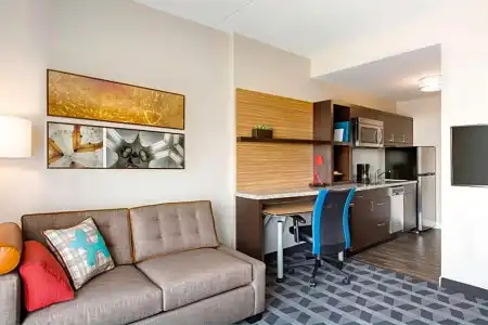 TownePlace Suites by Marriott Venice - 49