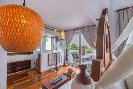 Mane Boutique & Spa - 57