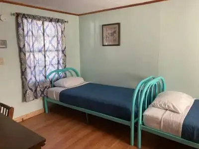 Hillside Motel - 13
